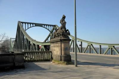 Glienicker Brücke