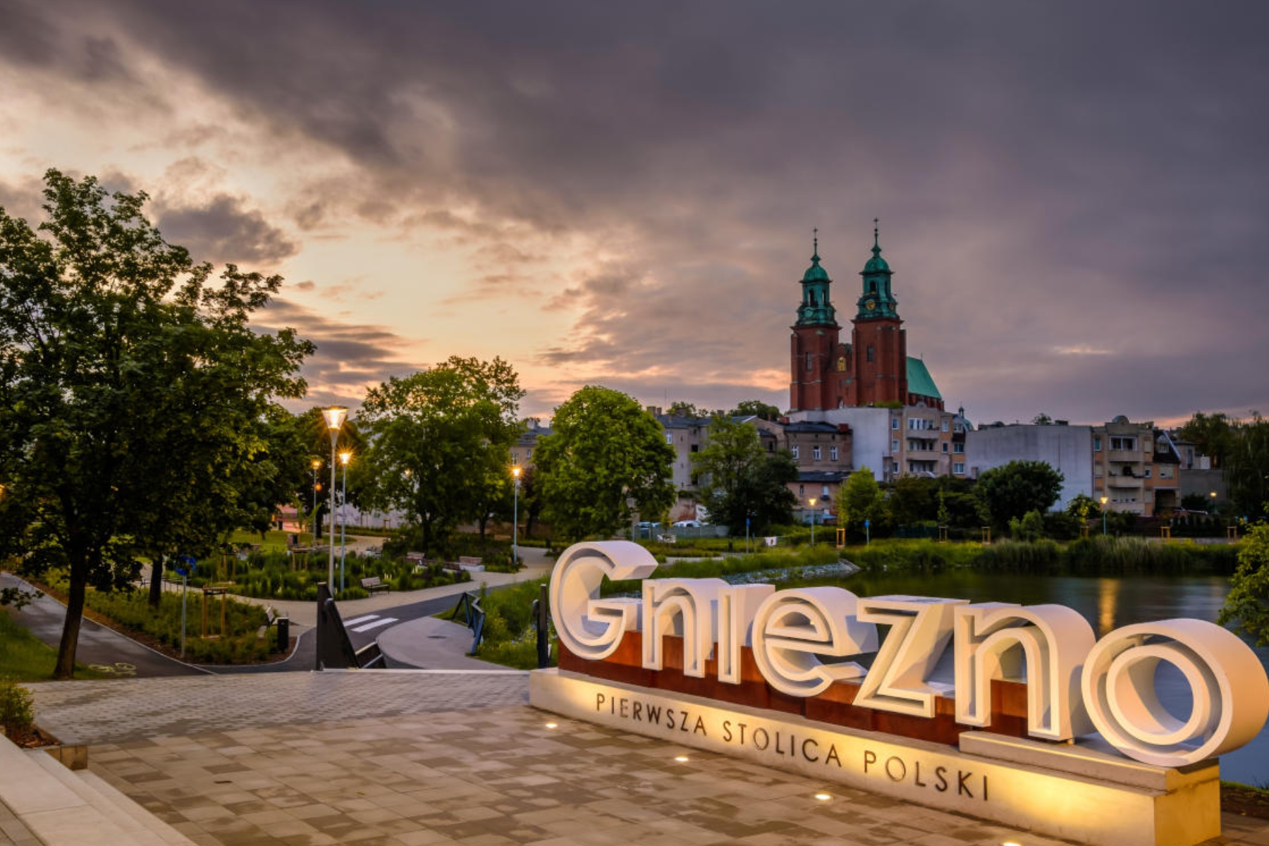 Pravěká pevnost v Biskupinu a Hnězdno