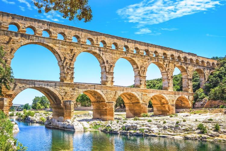Francouzská Provence: Od antických arén až po brány Orientu